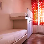 Appartamento Flaminia 30 Metri Dal Mare