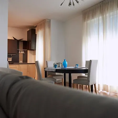 Flaminia 30 Metri Dal Mare Appartamento *